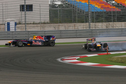Зіткнення: Марк Веббер, Red Bull Racing та Себастьян Феттель, Red Bull Racing