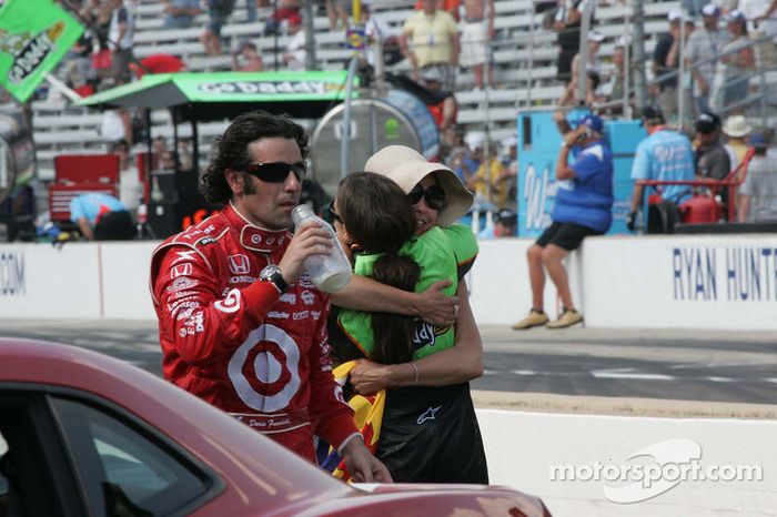 Dario Franchitti, Target Chip Ganassi Racing termina con la leche al ganador mientras Danica Patrick