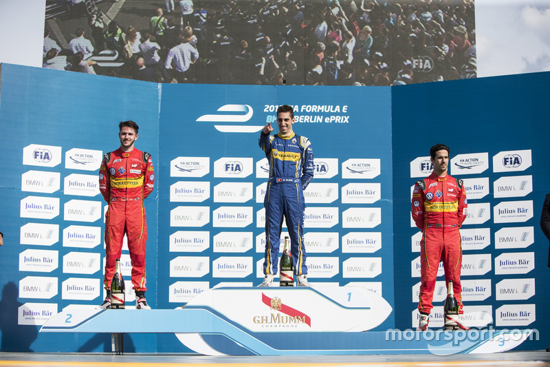 Podio: ganador de la carrera Sébastien Buemi, Renault e.Dams, segundo lugar Daniel Abt, ABT Schaeffler Audi Sport, tercer lugar Lucas di Grassi, ABT Schaeffler Audi Sport