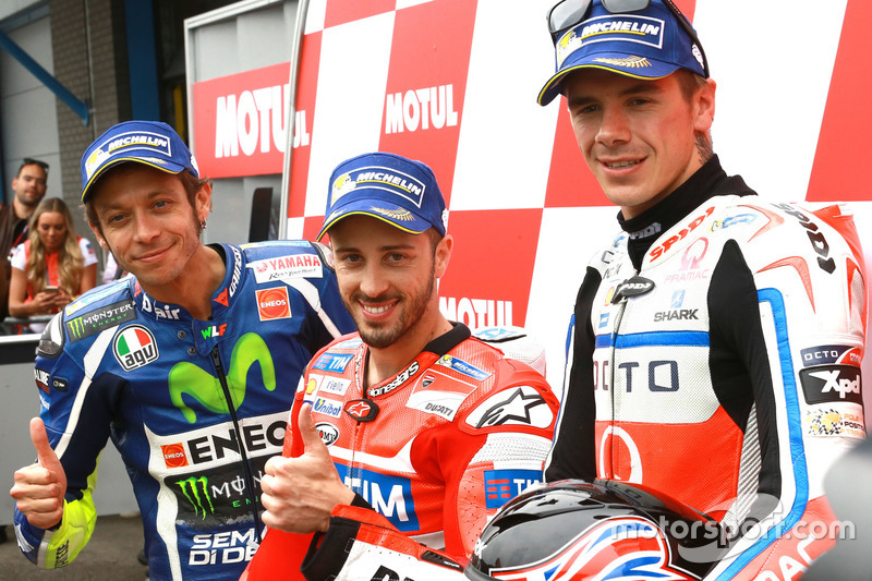 Ganador de la pole Andrea Dovizioso, Ducati Team, segundo clasificado Valentino Rossi, Yamaha Factory Racing,y el tercero Scott Redding, Pramac Racing