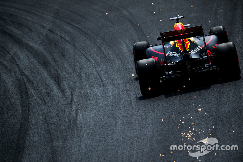 #2: Funkenflug bei Daniel Ricciardo