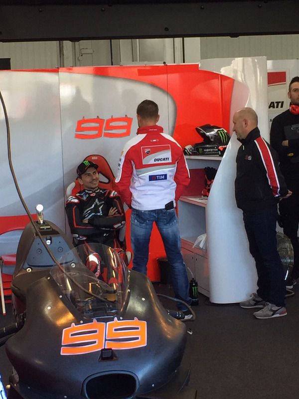 Lorenzo debut Ducati Stoner